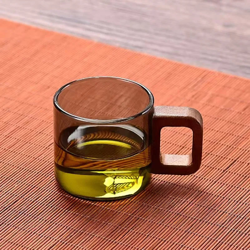 WalnutGrip Heat-Resistant Glass Tea Cup