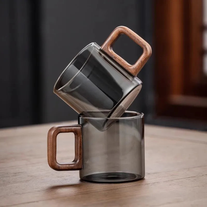 WalnutGrip Heat-Resistant Glass Tea Cup